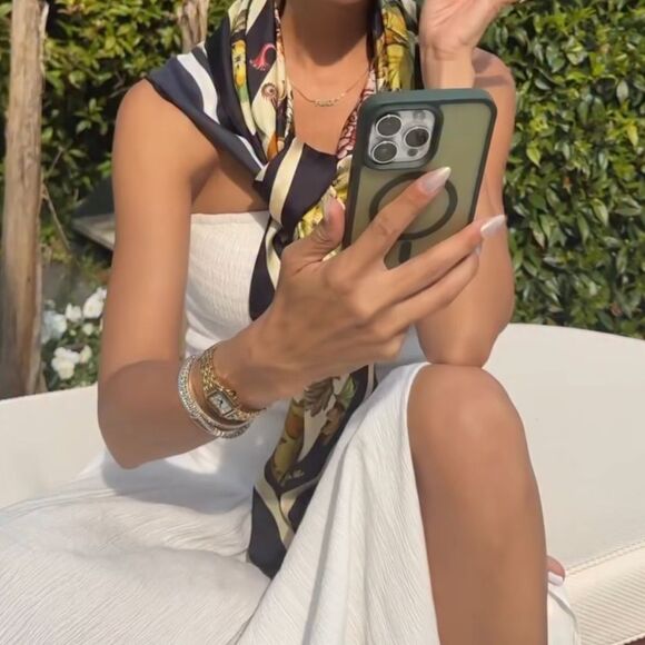 Salvatore Ferragamo Accessories - RARE Salvatore Ferragamo scarf